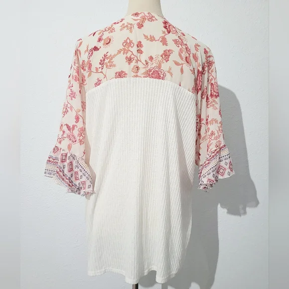 Floral Boho Cardigan Kimono Size Medium Bell Sleeve Lightweight Swimsuit Coverup - Picture 4 of 10